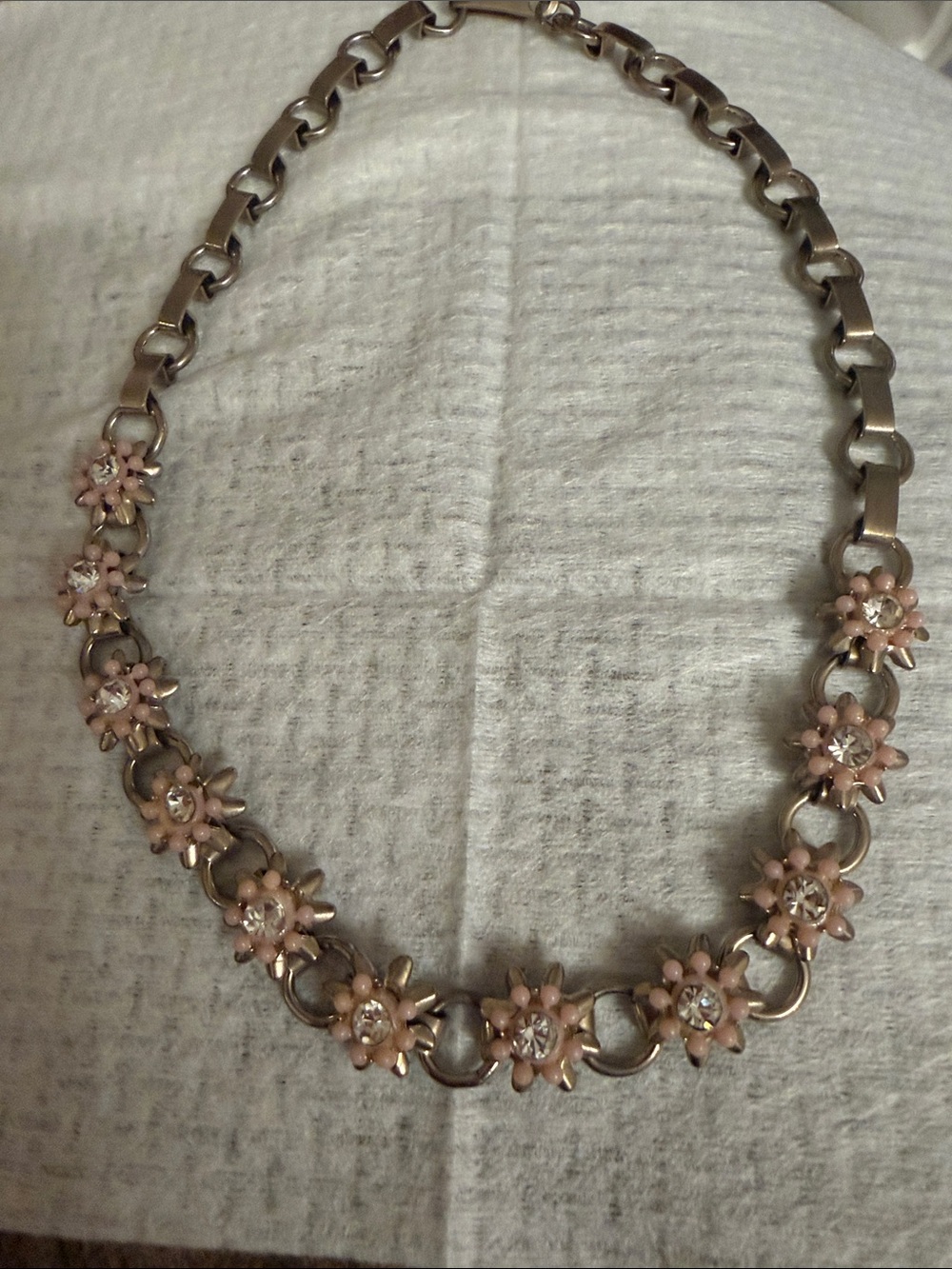 1960s vintage Pink Flower power Link Necklace - Women's Jewelry this is wow